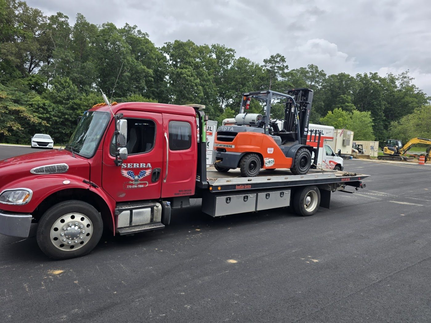 Serra Towing flatbed