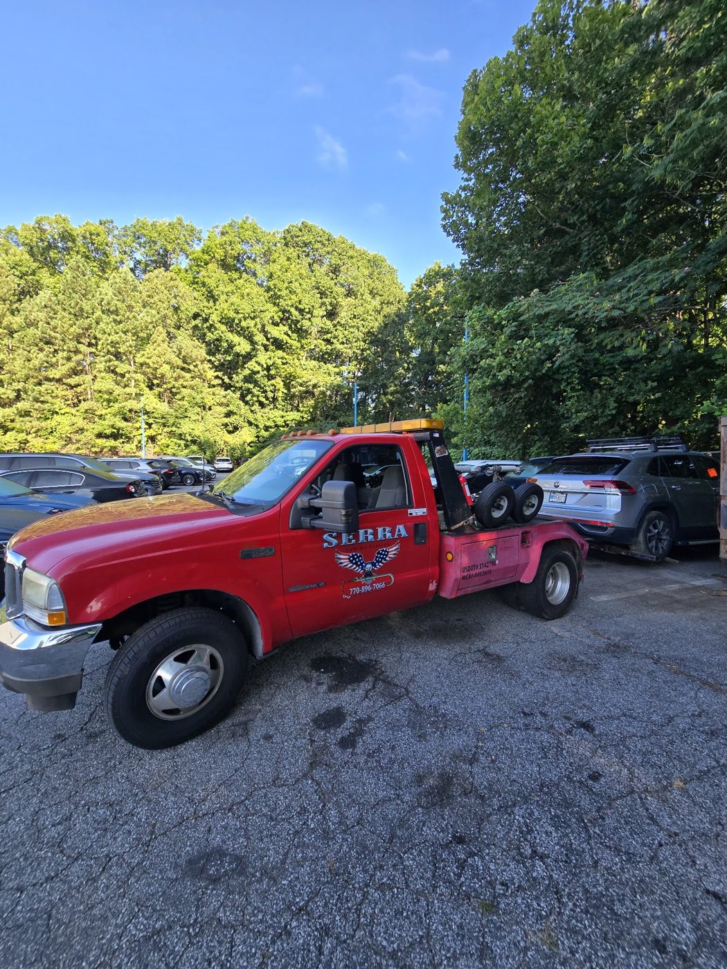 Serra Towing flatbed